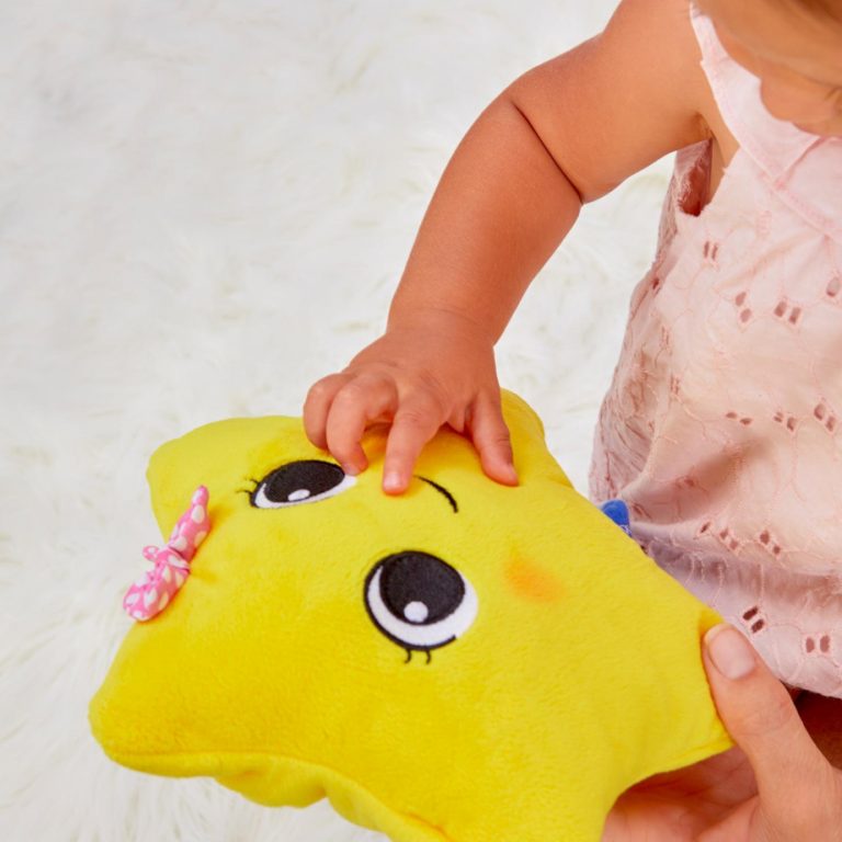 little baby bum musical cuddlers twinkle star plush