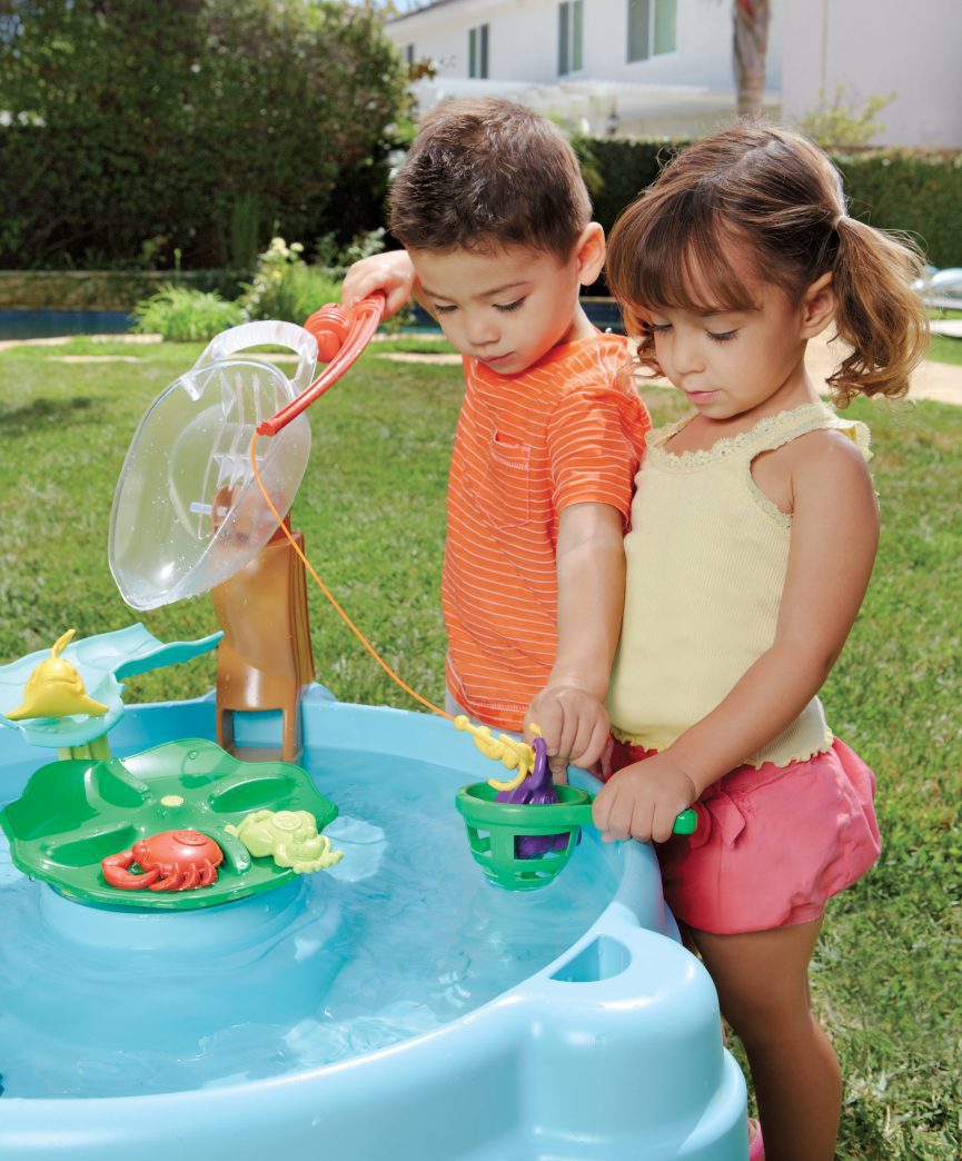 little tikes flowing fun water table