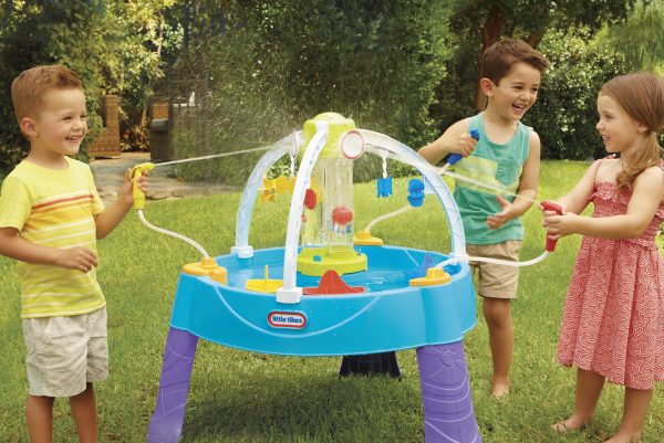Kids playing with Fun Zone Battle Splash Water Table | Little Tikes